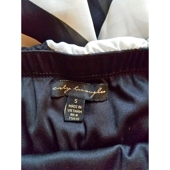 City Triangles Black White Chevron Hi-Low Dress Size S - Picture 3 of 4